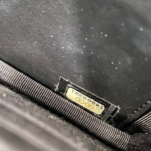 💯 CHANEL
Patent Quilted Wallet On Chain WOC Black - Picture 6 of 11